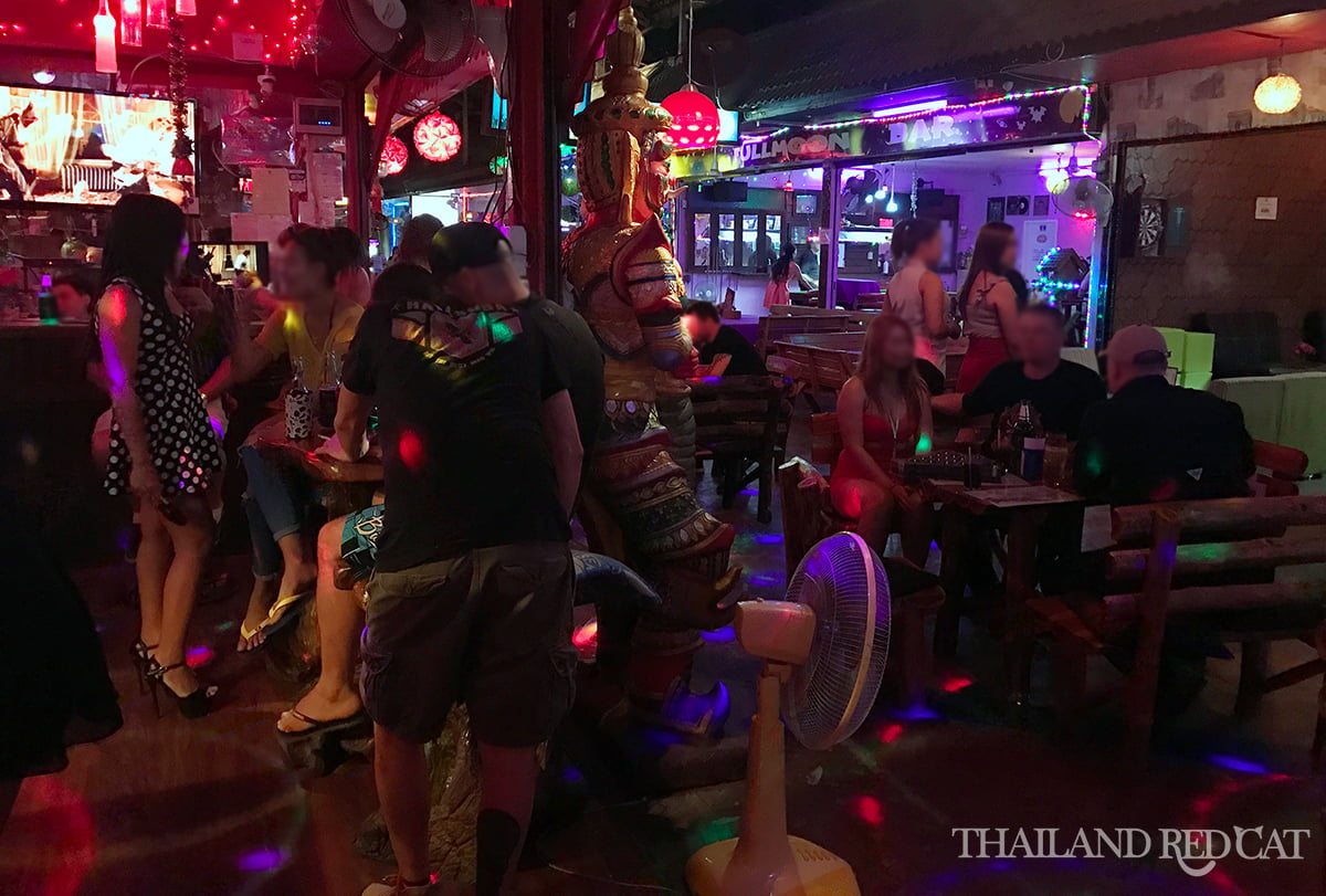 Girly Bars And Bar Girls In Chiang Mai Thailand Redcat